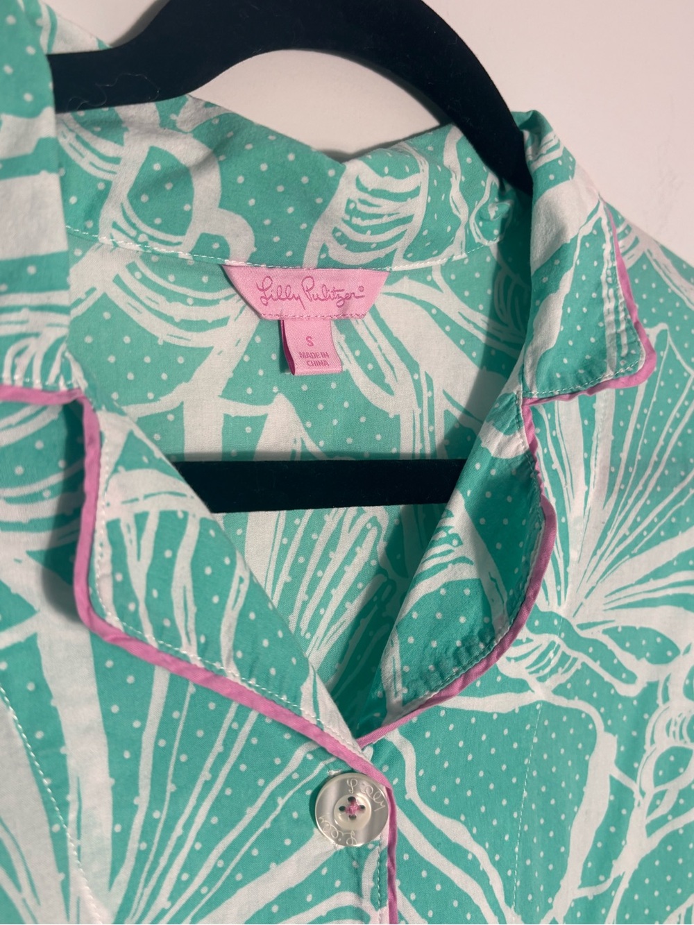 Lilly Pulitzer Seashell Print Button-Front Pajama Top Size Small - Picture 5 of 5